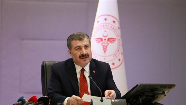 Türkiye’de son 24 saatte 927 yeni vaka tespit edildi
