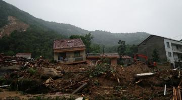 Çin’de toprak kaymasında 9 kişinin kaybolduğu