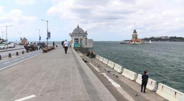 Üsküdar Sahili’nde çekirdek çitleyene ceza kesilecek