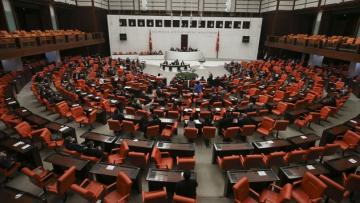 Ayasofya kararı Meclis’te ayakta alkışlandı