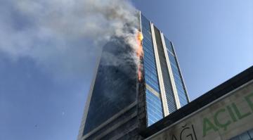 Söğütözü semtinde bulunan bir iş merkezinde yangın çıktı