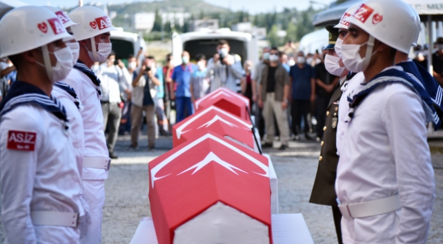 Mersin’de şehit olan 4 asker için tören düzenlendi