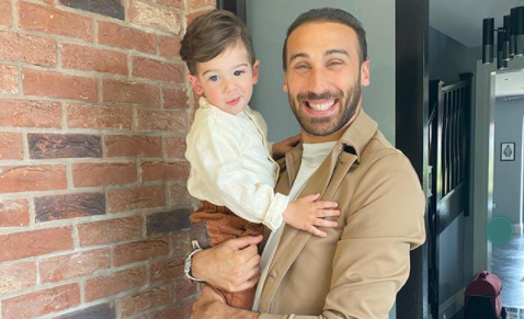 Cenk Tosun oğlunun doğum gününü kutladı