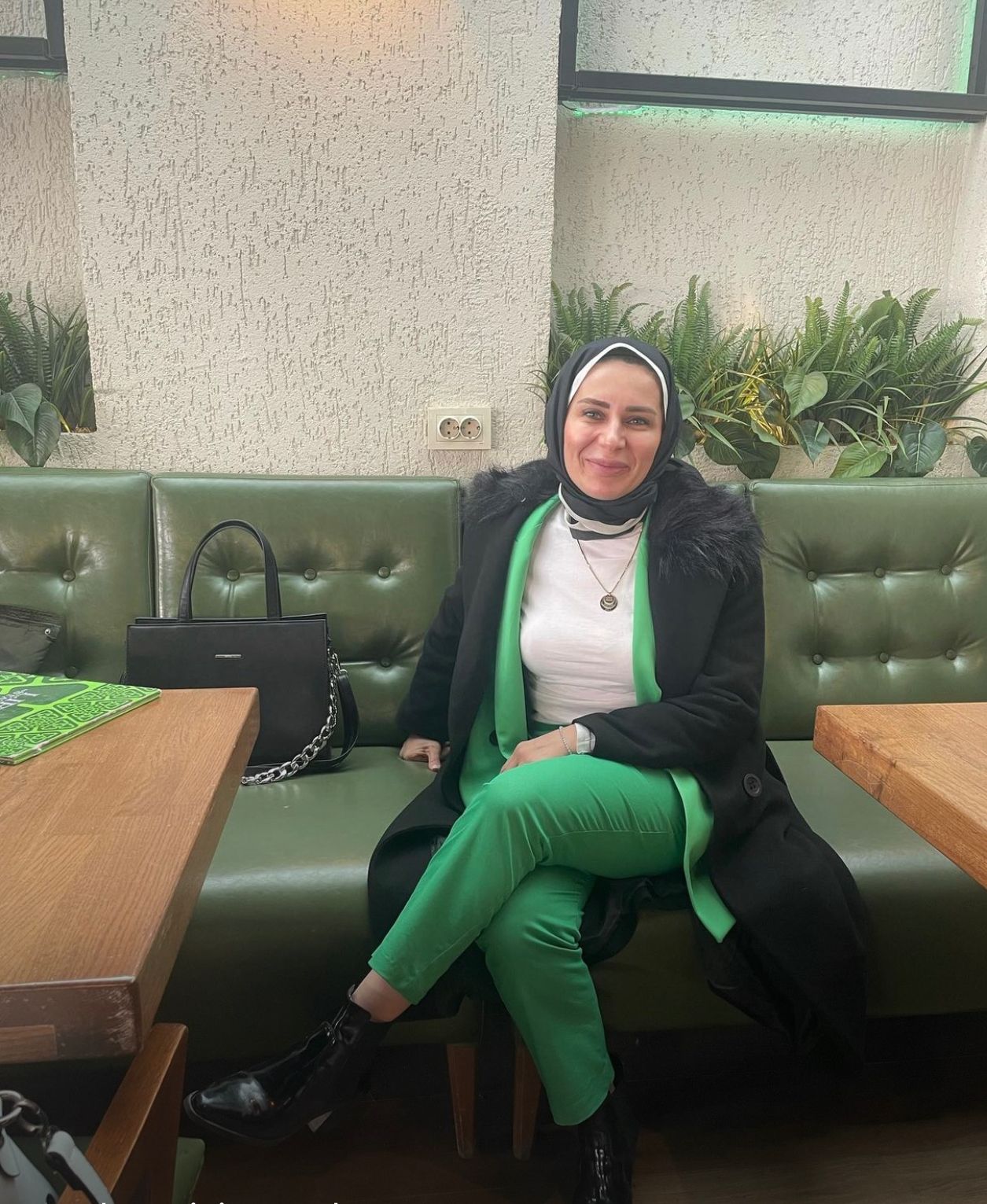 Egali Clinic Medical Directörü Uzman Estetisyen Pınar Köse Mevsimsel Geçişlerdeki Saç Dökülmesinden Etkilenmemek İçin Neler Yapmamız gerektiğini Dile Getirdi.