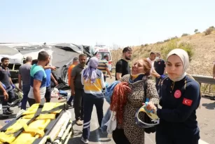 Vali Gül acı haberi duyurdu: 15 kişi hayatını kaybetti