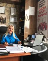 NERİMAN YAVUZ ÖNCÜ GENÇLER TARAFINDAN TÜRKİYE DE YILIN İŞ KADINI SEÇİLDİ