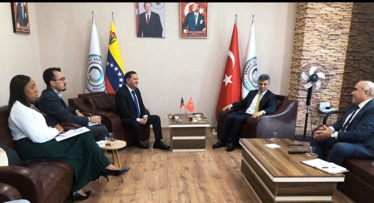 BOLİVARCI VENEZUELA CUMHURİYETİ ANKARA BÜYÜKELÇİSİNİN SANKON’A ZİYARETİ